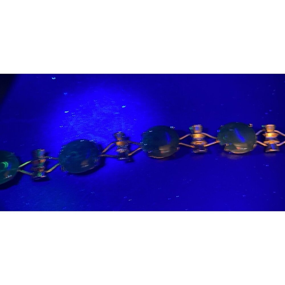 Vtg Green Jadeite Bracelet Gold Plated Bamboo Accent Floral Box Clasp 7" UV Test - Picture 9 of 16